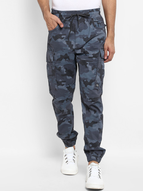 

Mufti Men Grey & Black Slim Fit Camouflage Printed Cargos