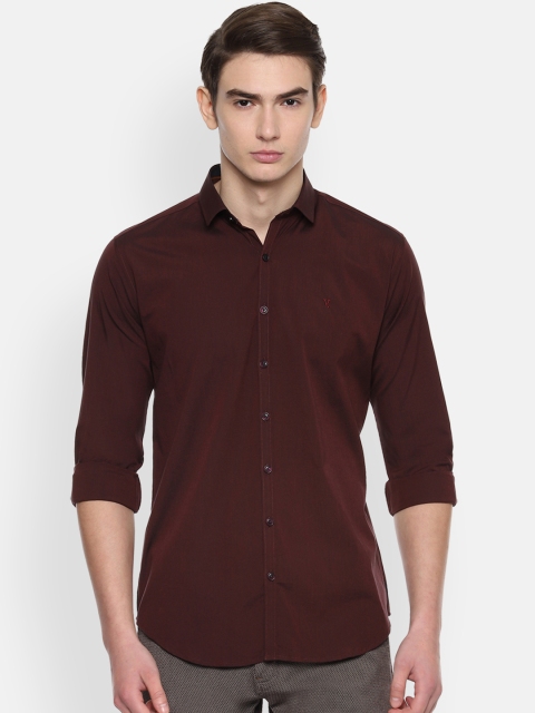 

V Dot Men Maroon Slim Fit Solid Casual Shirt