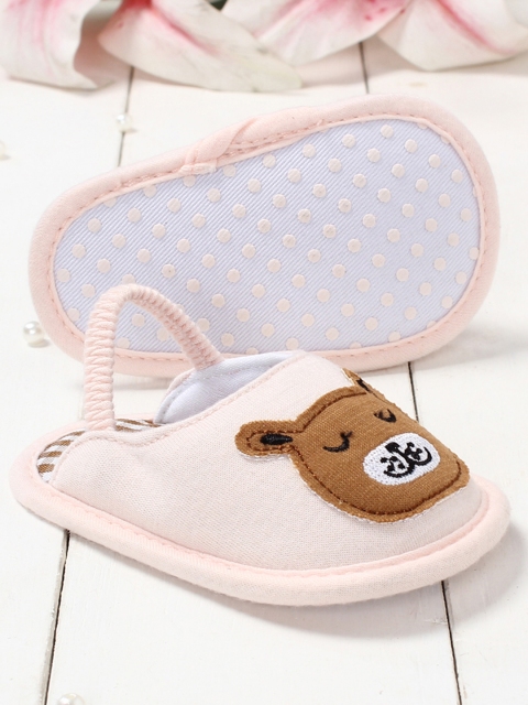 

Walktrendy Infant Girls Pink Animal Applique Booties