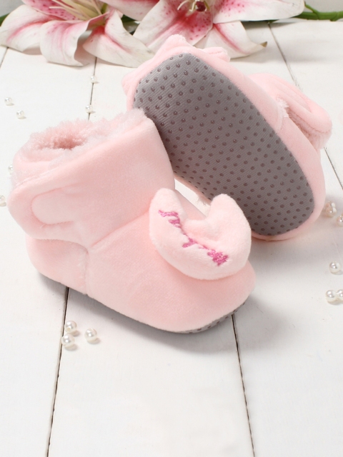 

Walktrendy Infant Girls Light-Pink Applique Velcro Booties