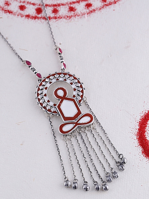 

Studio voylla Silver-Plated Oxidised Necklace