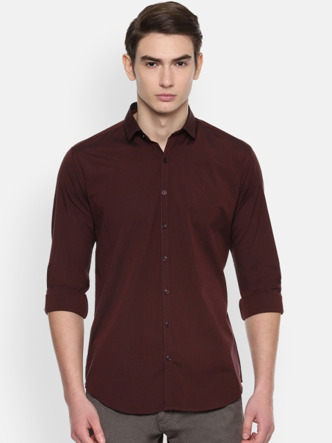 V Dot Men Maroon Slim Fit Solid Casual Shirt