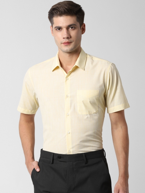 

Peter England Men Yellow Regular Fit Solid Formal Shirt
