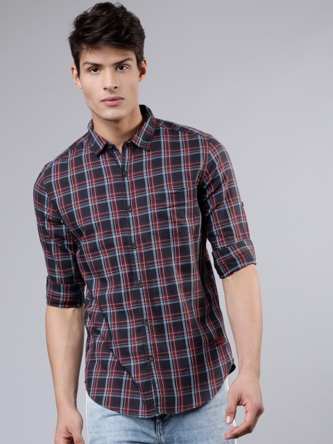 

Ecko Unltd Men Black & Red Slim Fit Checked Casual Shirt