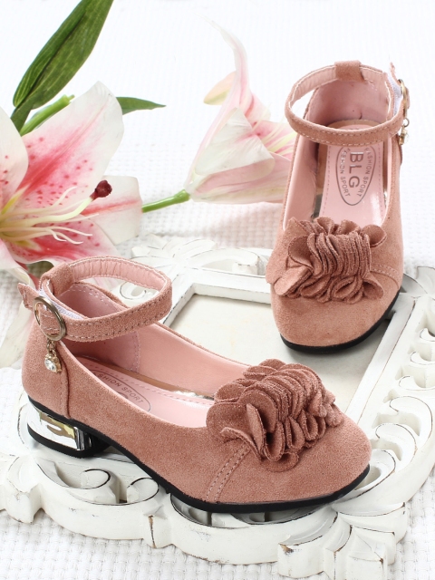 

Walktrendy Girls Pink Solid Ballerinas