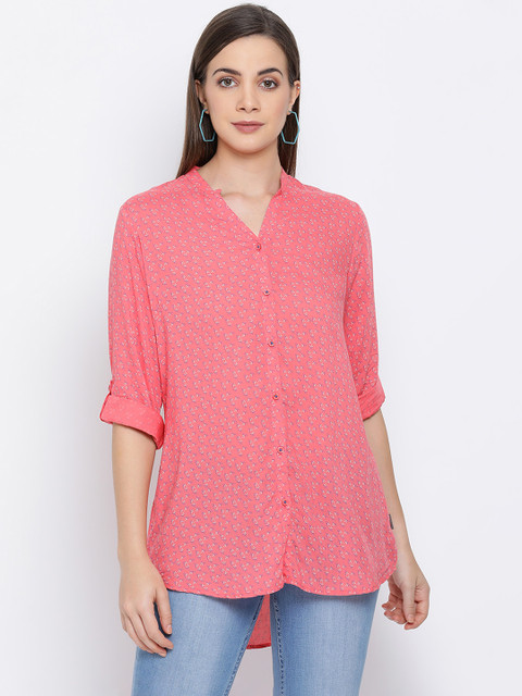 

Crimsoune Club Women Coral Pink Slim Fit Printed Casual Shirt