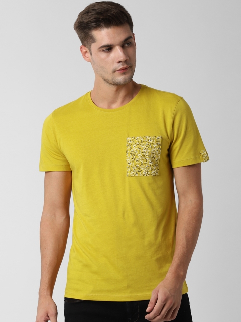 

Peter England Casuals Men Yellow Slim Fit Solid Round Neck T-shirt