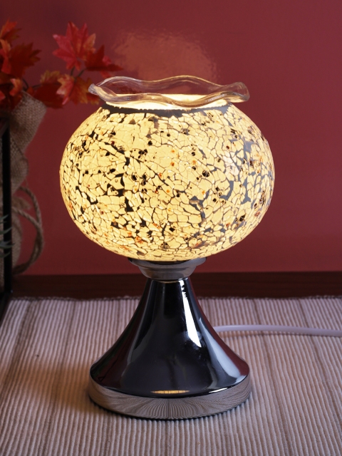 

TAYHAA White & Silver-Toned Textured Table Lamp