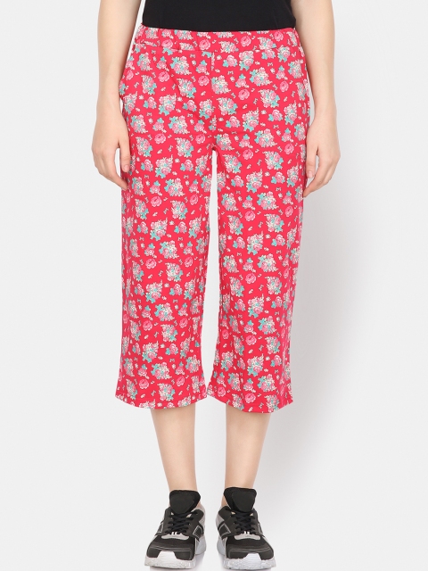 

Yaadleen Women Magenta Printed Loose Fit Capris
