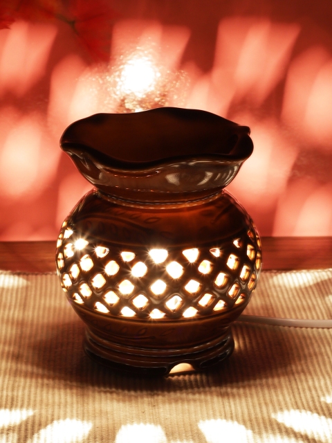 

TAYHAA Brown Textured Ceramic Aroma Oil Difusser Lantern