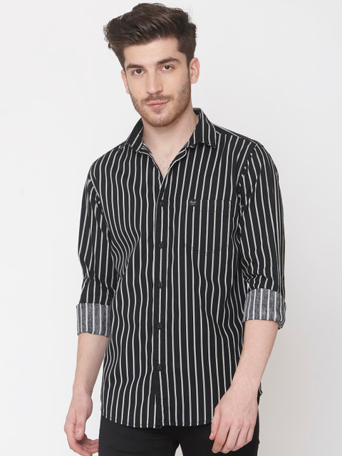 

Mufti Men Black & White Slim Fit Striped Casual Shirt