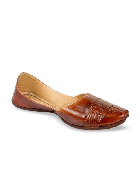 

Ta Chic Men Brown Solid Mojaris