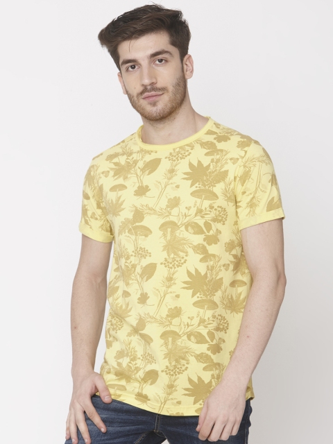 

Mufti Men Yellow Slim Fit Printed Round Neck T-shirt