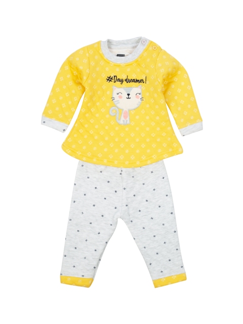 

MeeMee Infant Yellow & White Printed T-shirt with Trousers