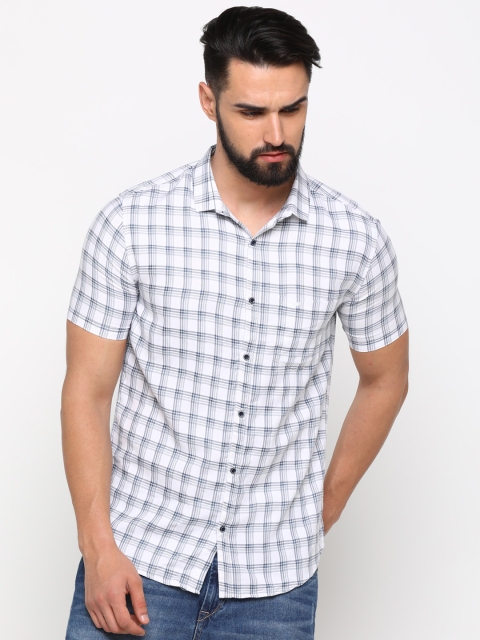 

SHOWOFF Men White & Blue Slim Fit Checked Casual Shirt