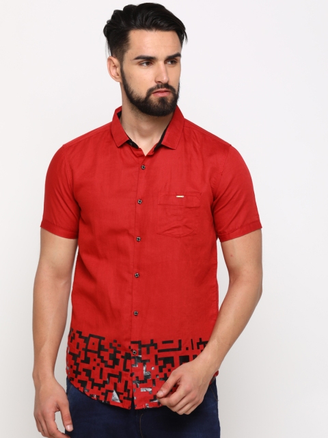 

SHOWOFF Men Red Slim Fit Solid Casual Shirt