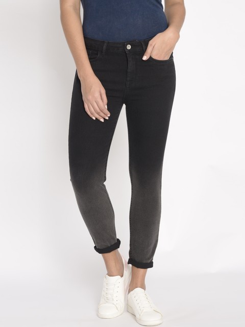 

Newport Women Black Skinny Fit Mid-Rise Clean Look Jeans