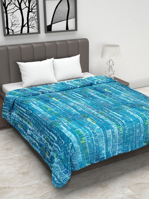 

Status Blue & White Digital Printed Mild Winter 150 GSM Double Bed Blanket
