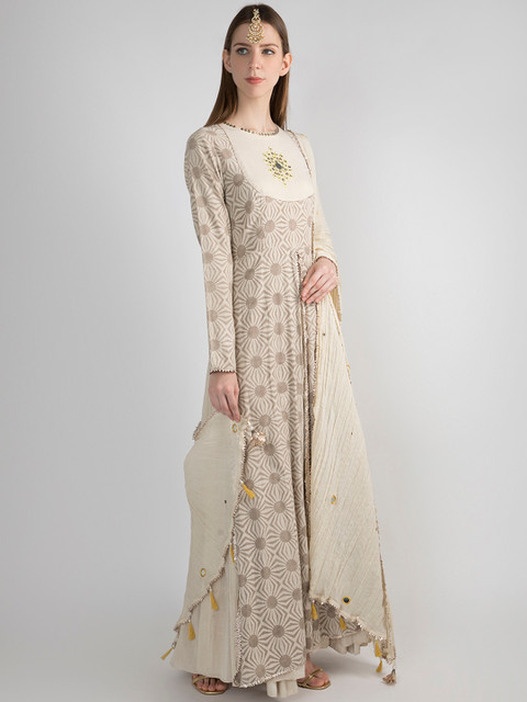 

Pernia Pop-Up Shop By Priyanka Singh Women Off-White & Beige Printed Kurta Set