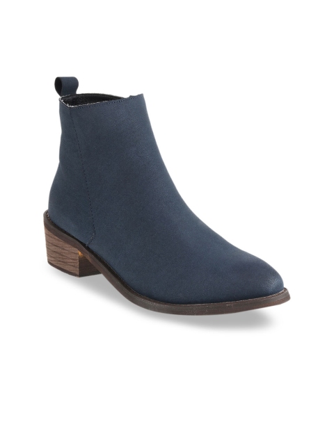 

LEMON & PEPPER Women Blue Solid Heeled Boots
