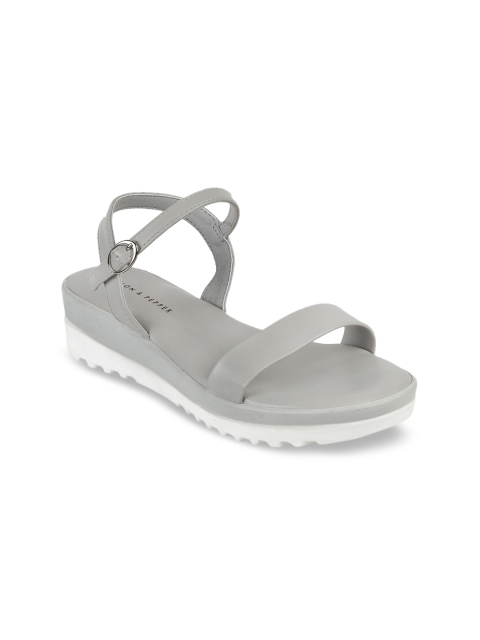 

LEMON & PEPPER Women Grey Solid Sandals