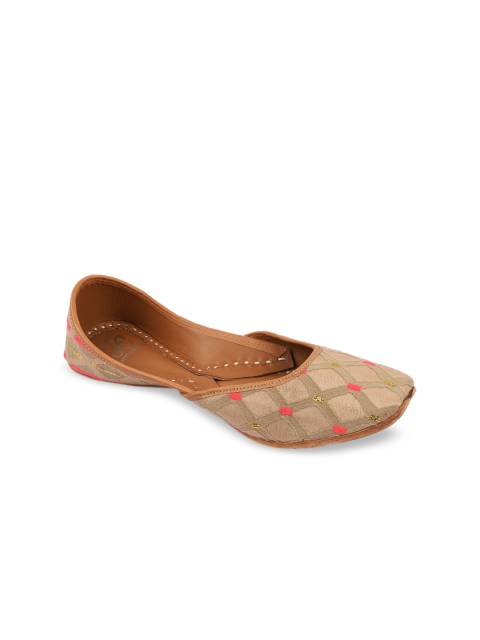 

Jutti Express Women Beige Woven Design Canvas Mojaris