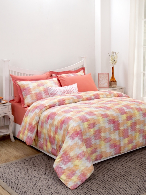

Maspar Orange & Red Geometric-Printed AC Room 7 Pcs Bedding Set