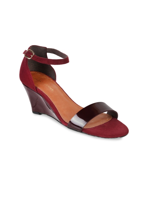 

LEMON & PEPPER Women Maroon Solid Wedges
