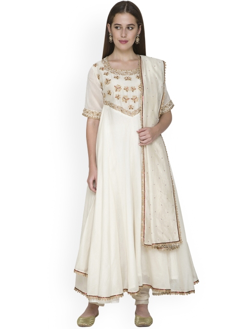 

Pernia Pop-Up Shop By Surendri by Yogesh Chaudary Women Off-White & Beige Kurta Set