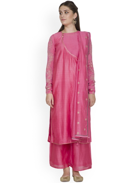 

Pernia Pop-Up Shop By Surendri by Yogesh Chaudary Women Pink Embroidered Kurta Set