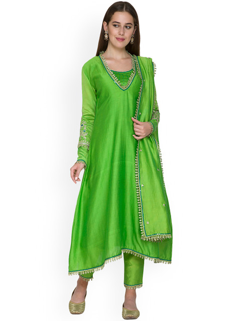 

Pernia Pop-Up Shop By Surendri by Yogesh Chaudary Women Green Solid Kurta Set