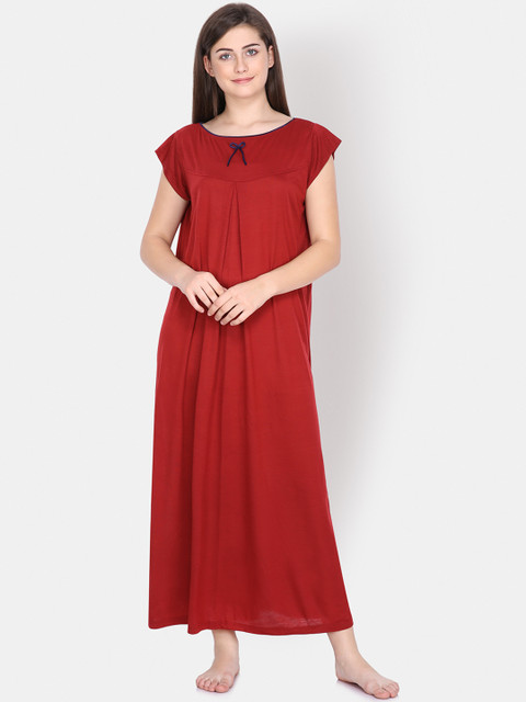 

Klamotten Women Red Solid Nightdress