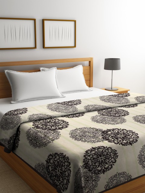 

BOMBAY DYEING Black & Beige Abstract Mild Winter 110 GSM Double Bed Blanket