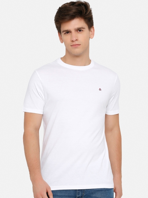 

Steenbok Men White Solid Round Neck Slim FitT-shirt