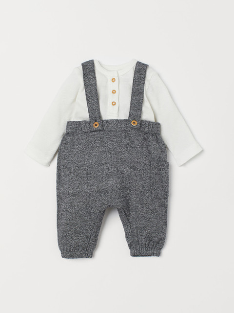 

H&M Kids Grey Solid Bodysuit and Dungarees