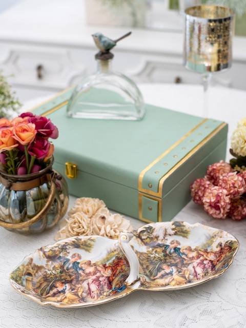 

White Gold White & Green Victorian-Printed Tray, Brown