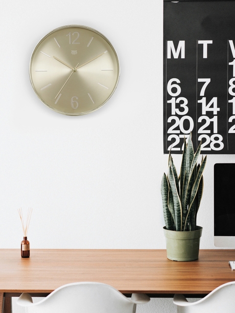 

Chumbak Gold-Toned 4.2cm Round Solid Analogue Wall Clock