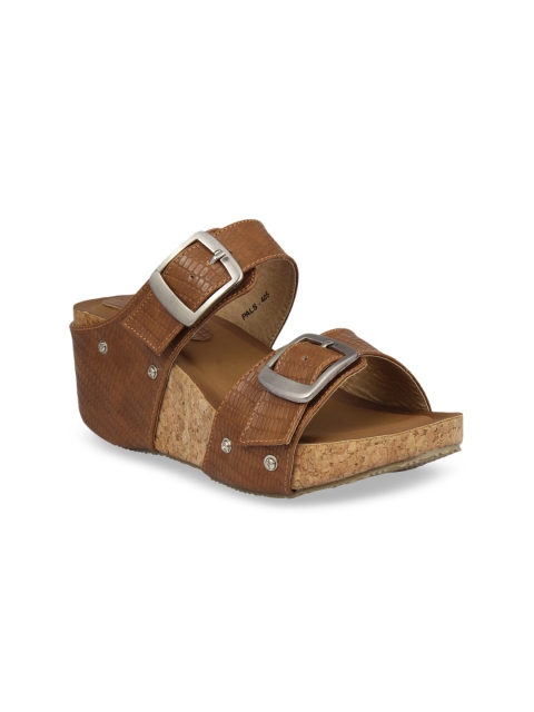 

pelle albero Women Brown Solid Heels