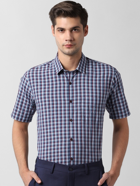 

Peter England Men Blue & White Regular Fit Checked Formal Shirt