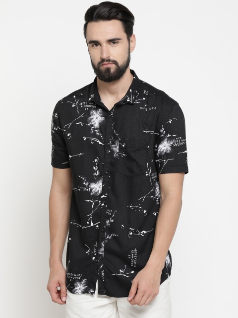 

SHOWOFF Men Black & White Printed Slim Fit Casual Shirt