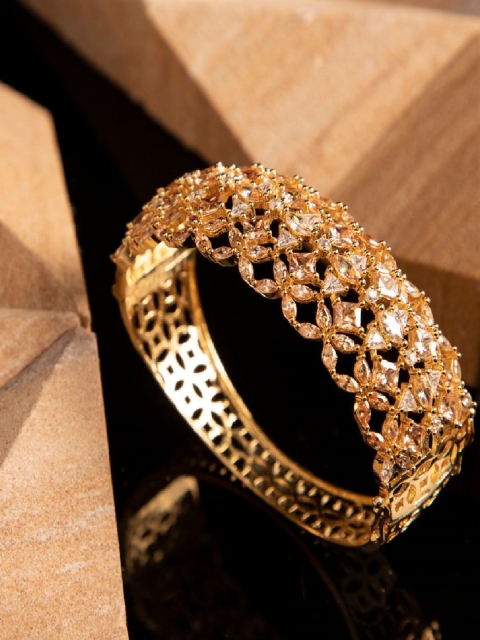 

Bhana Fashion Gold-Toned Bracelet