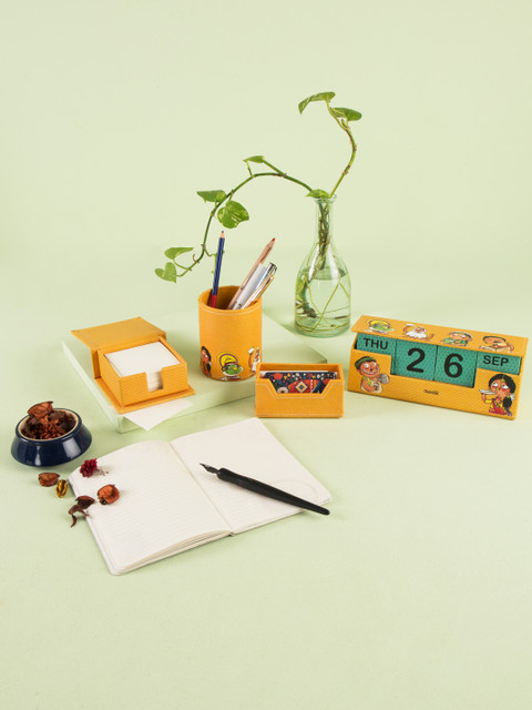 

Chumbak Yellow Chai On My Mind Desk Accessories Set