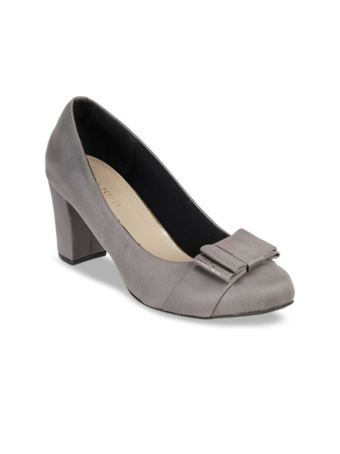 

LEMON & PEPPER Women Grey Solid Pumps