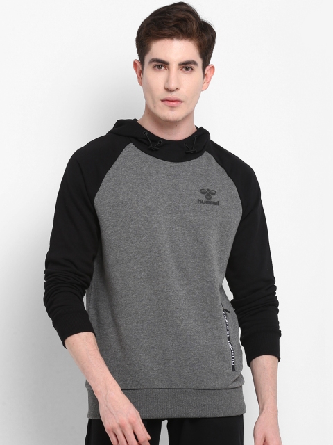 

hummel Men Grey Melange & Black Solid Hooded Sweatshirt