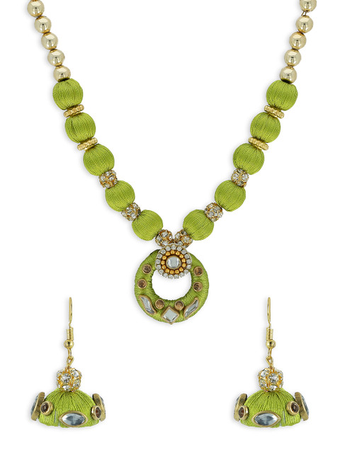 

AKSHARA Girls Green & Gold-Toned Kundan Studded Handcrafted Beaded Jewellery Set