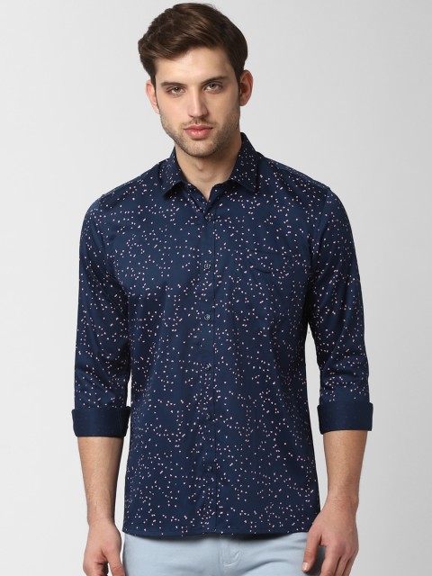 

Peter England Men Navy Blue & Pink Regular Fit Printed Casual Shirt