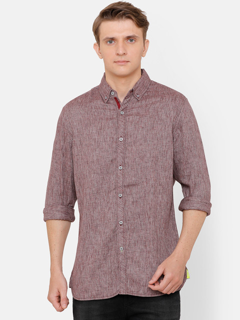 

AweTRend Men Maroon Slim Fit Solid Casual Shirt