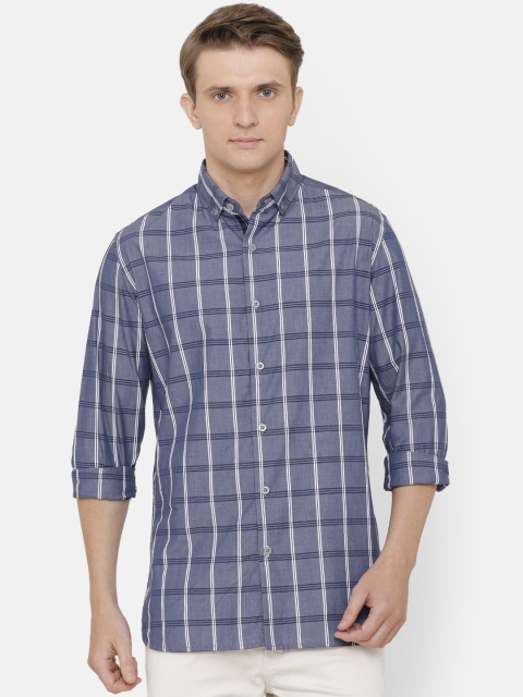 

AweTRend Men Navy Blue & White Slim Fit Checked Casual Shirt