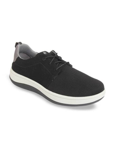 

Clarks Men Black Solid Derbys