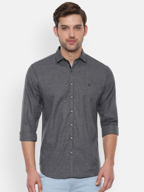 

V Dot Men Grey Slim Fit Checked Casual Shirt